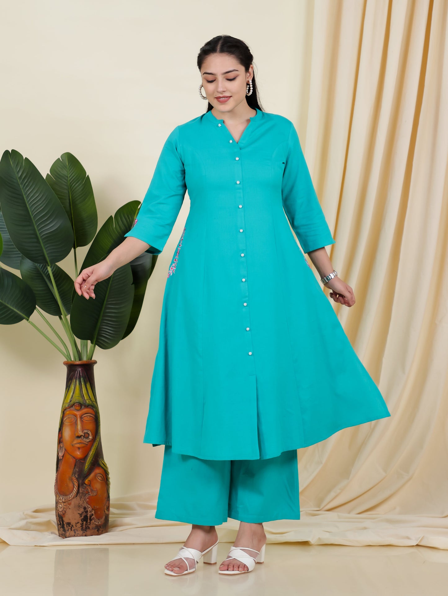 Embroidered Linen Cotton Solid Flared Green Kurta