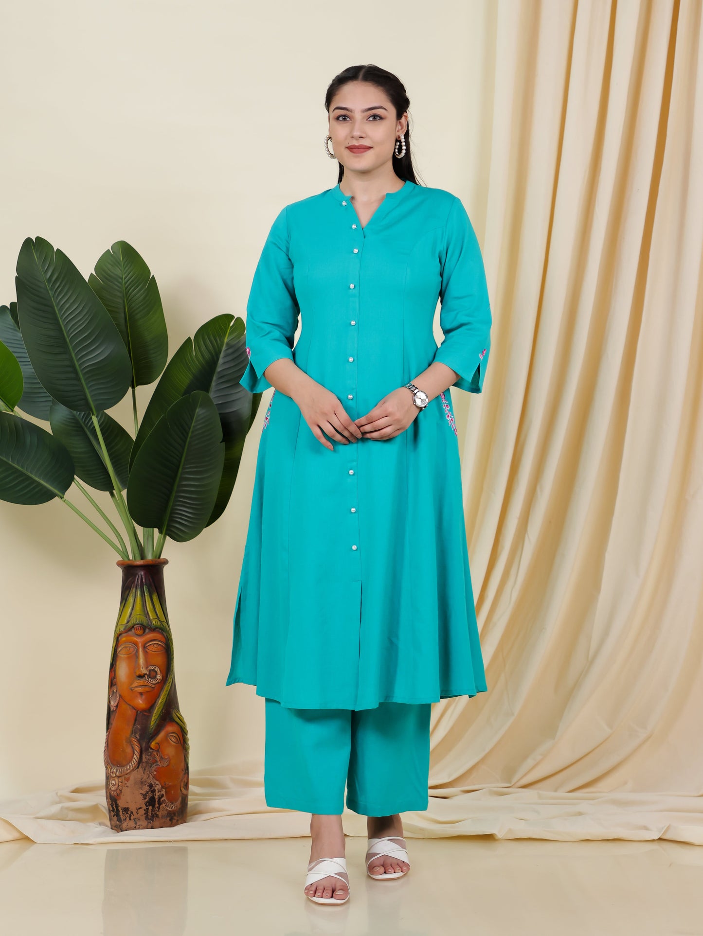 Embroidered Linen Cotton Solid Flared Green Kurta