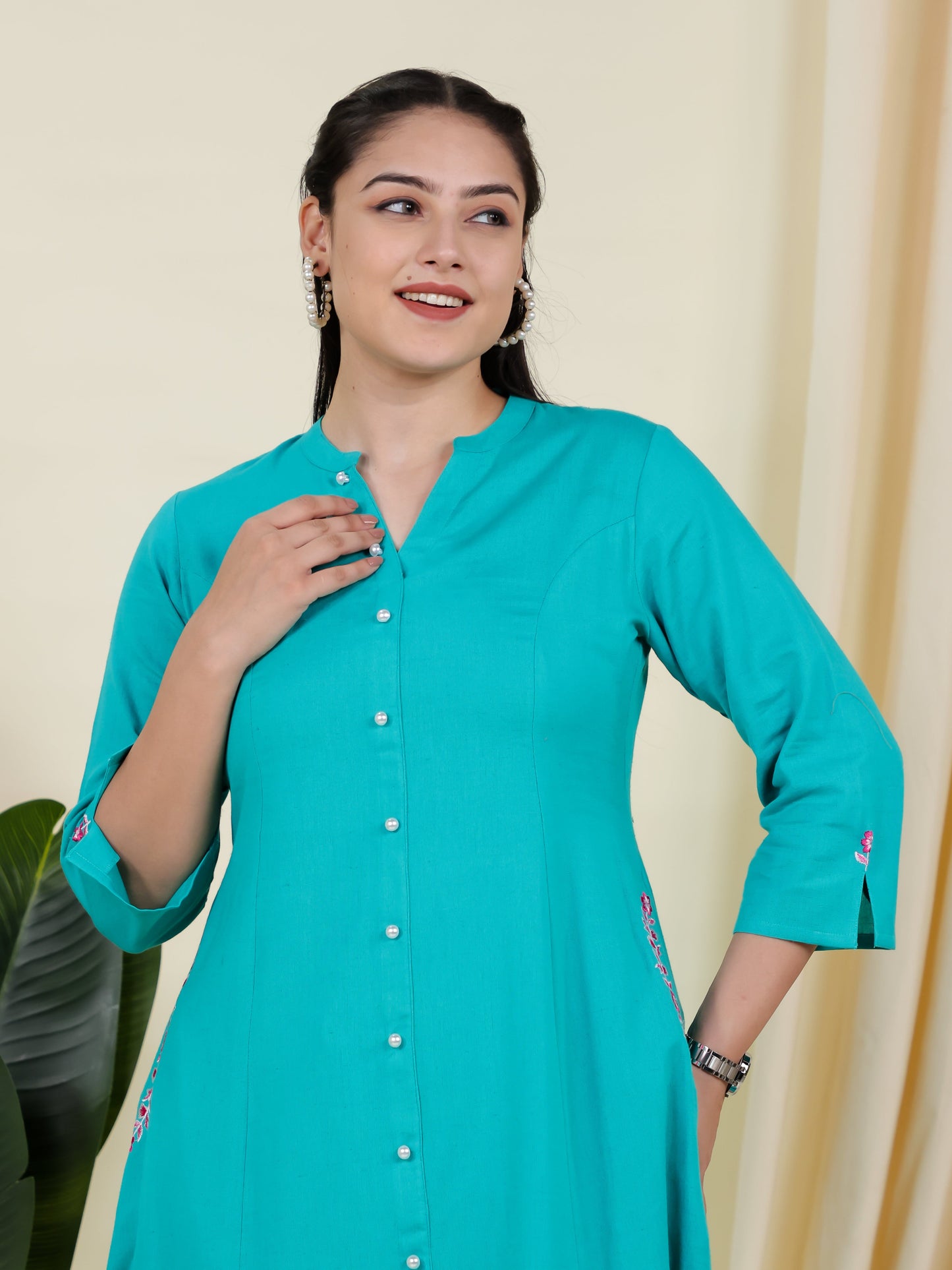 Embroidered Linen Cotton Solid Flared Green Kurta