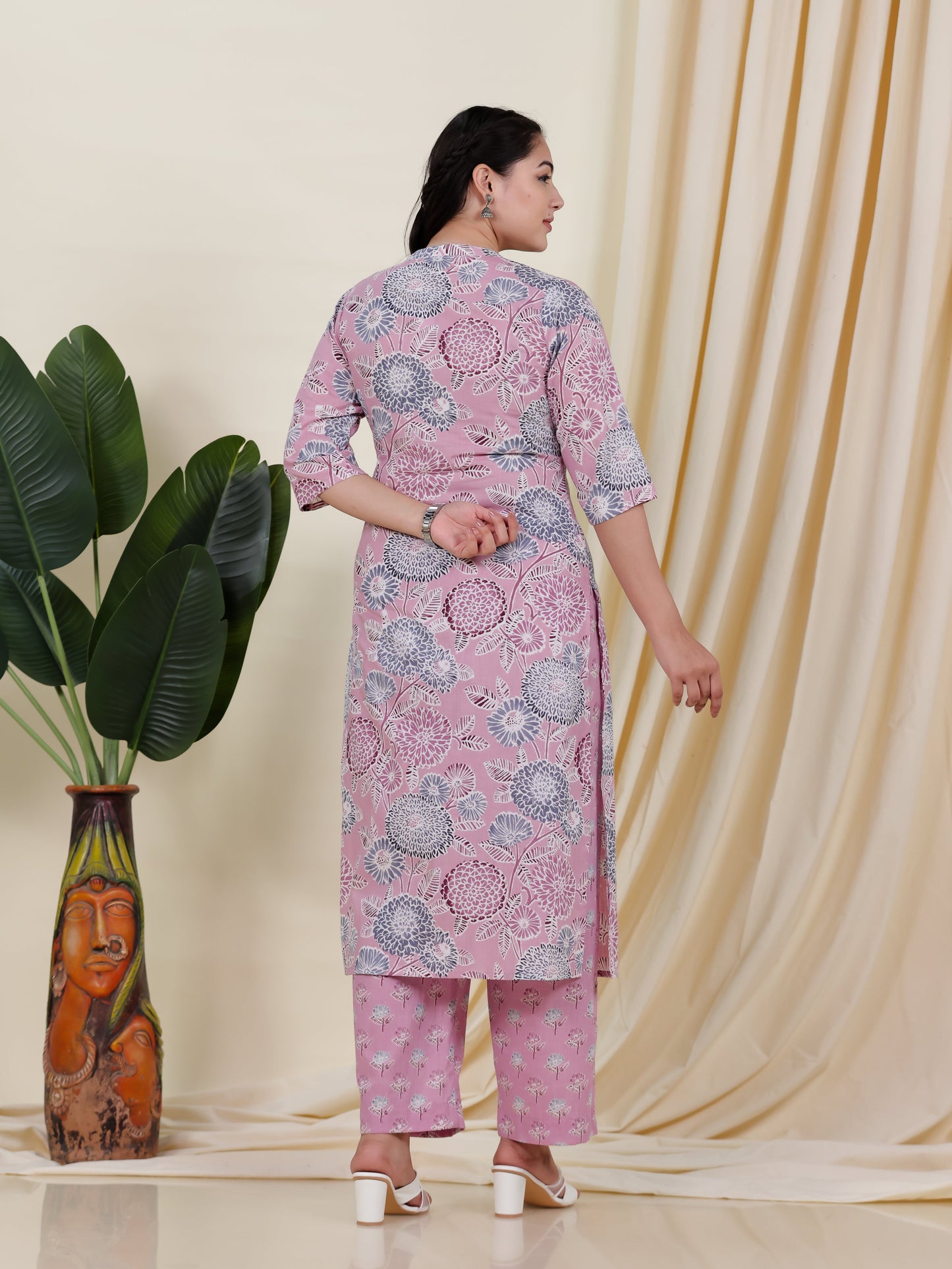 Soft Cotton Geometric Straight Pink Kurta