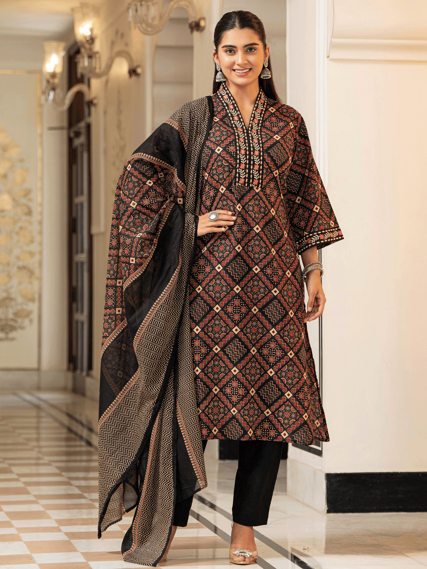 Cotton Voile Geometric Black Dupatta