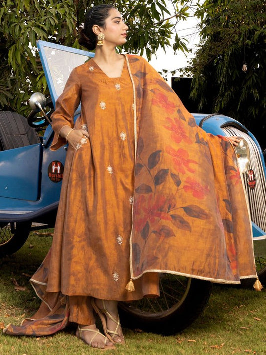 EARTH O FAB Women Printed Regular Chanderi Silk Kurta