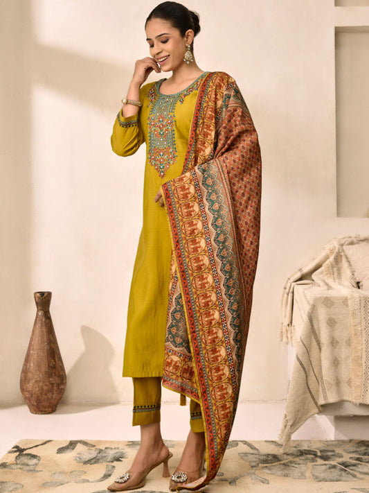 WOMEN PLUS Women Ethnic Motifs Embroidered Thread Work Kurta with Trousers & Dupatta