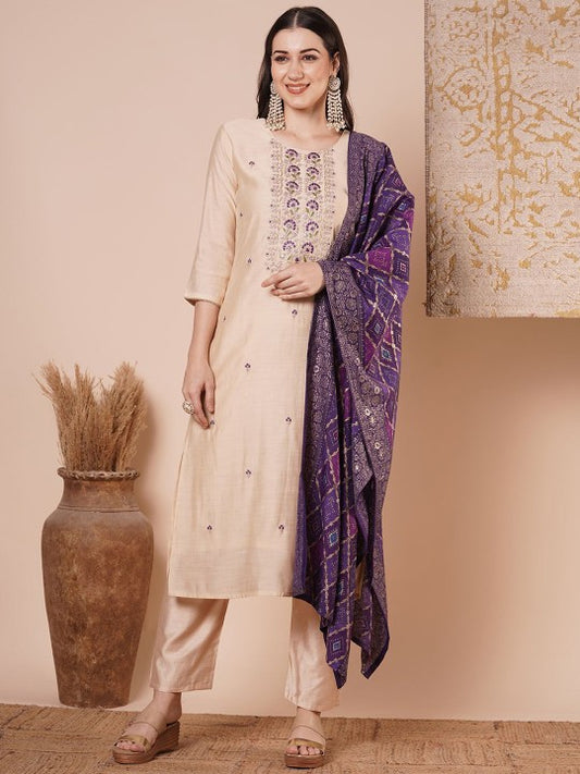 FASHOR Women Floral Embroidered Regular Kurta