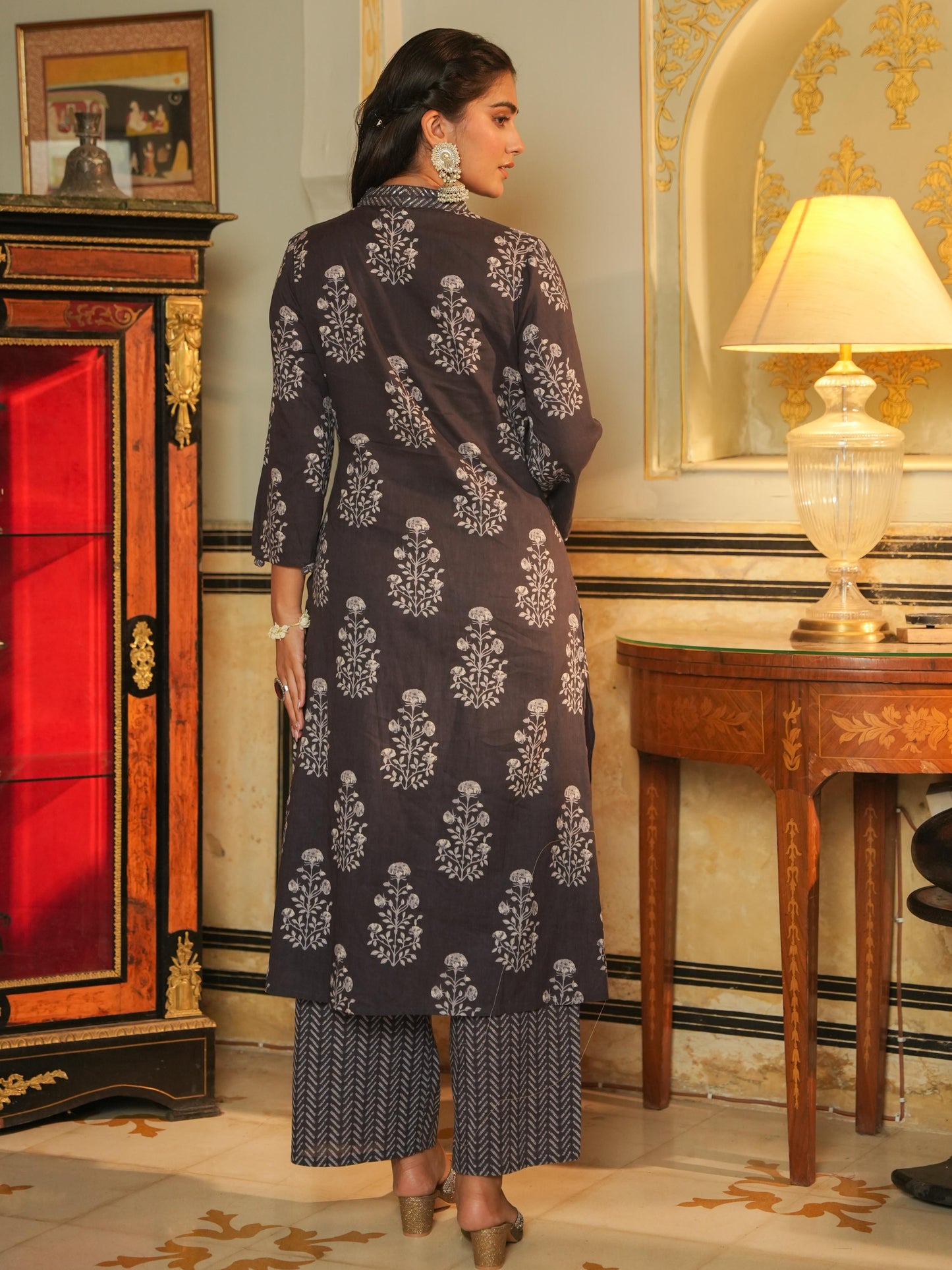 Soft Cotton Abstract A-line Grey Kurta
