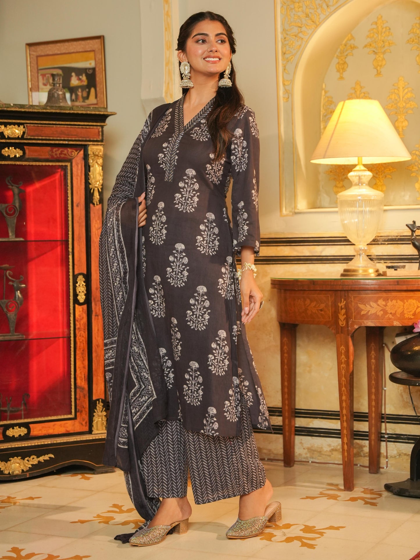 Soft Cotton Abstract A-line Grey Kurta