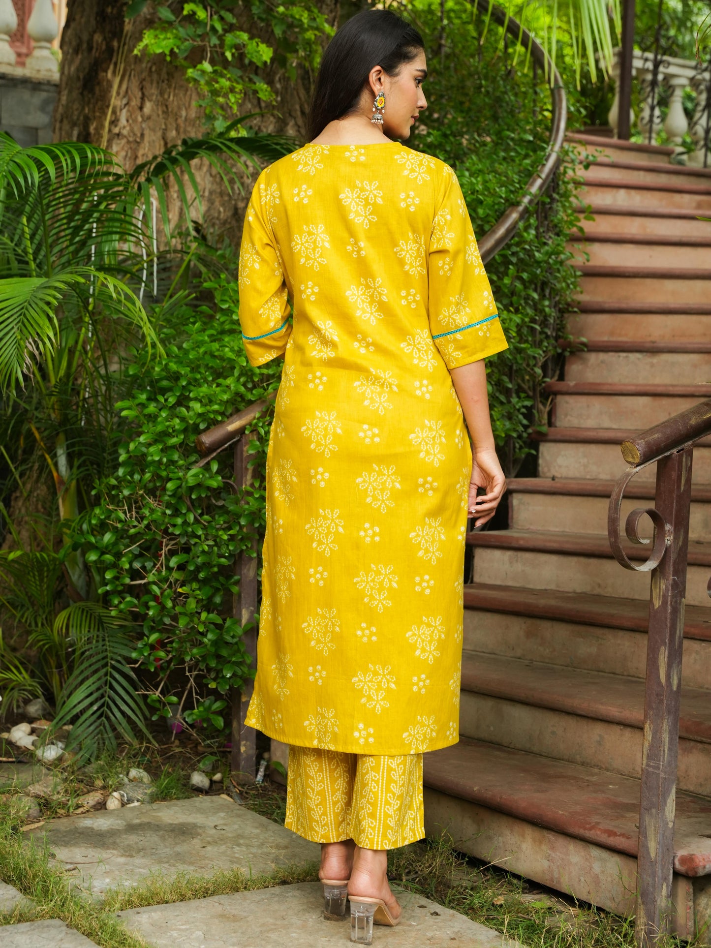 Embroidered Soft Cotton Bandhani Straight Yellow Kurta