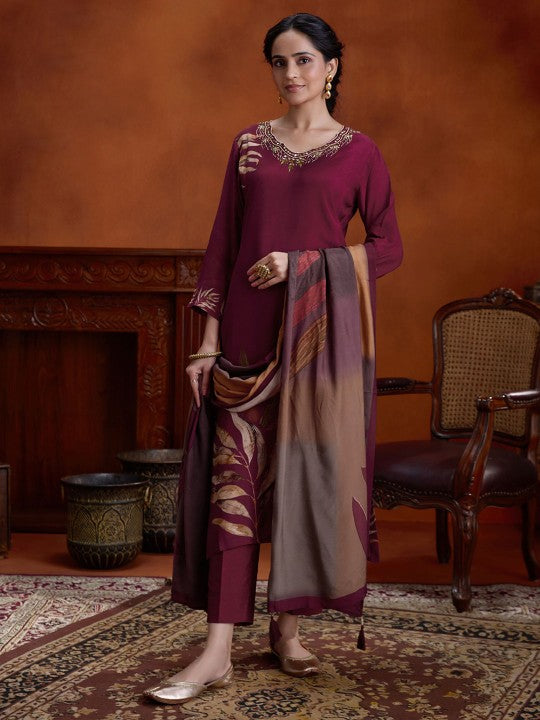 WOMEN PLUS Floral Embroidered Beads and Stones Straight Kurta