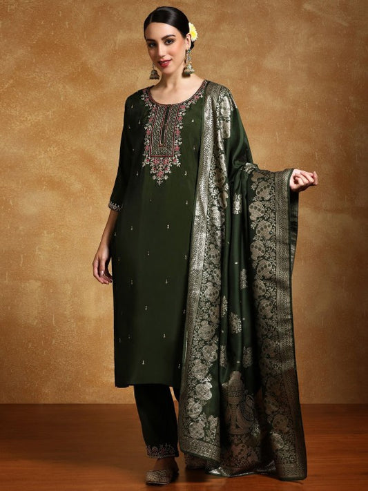 House of Pataudi Embroidered Straight Kurta