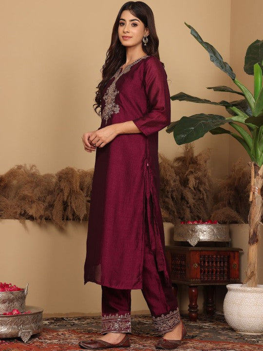 House of Pataudi Women Solid Embroidered Zari Kurta