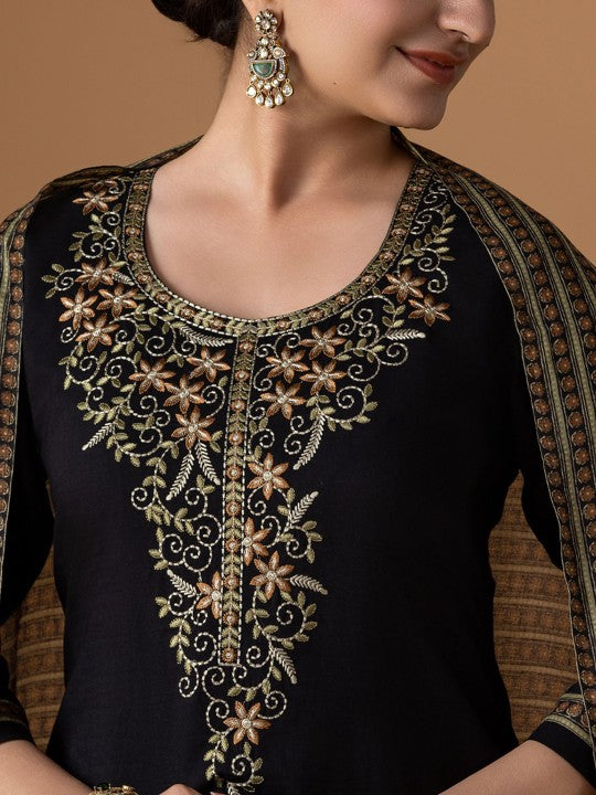 WOMEN PLUS Floral Embroidered Regular Thread Work Kurta & Trousers With Dupatta