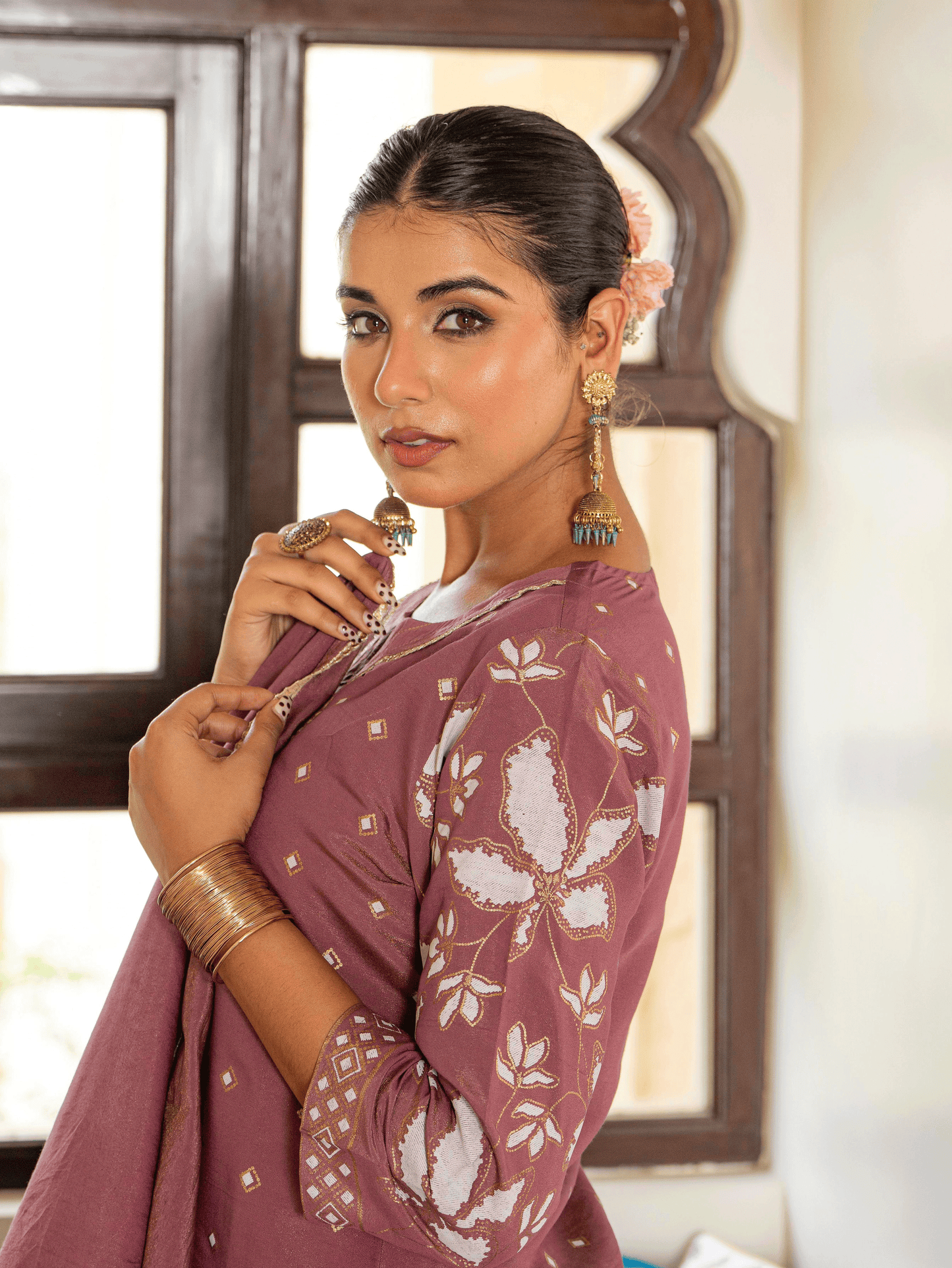 Embroidered Shimmer Placement Print Straight Mauve Kurta