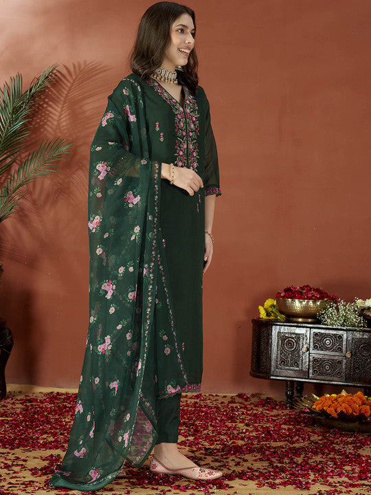 Anouk Women Floral Embroidered Regular Thread Work Kurta with Trousers & Dupatta