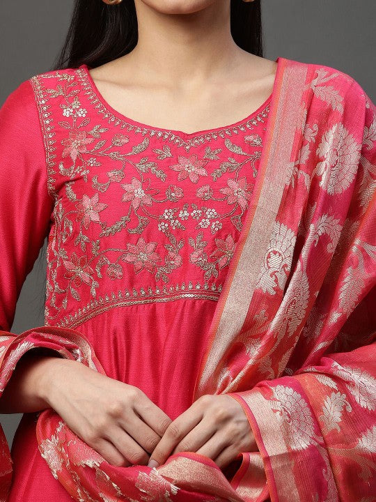 AURELIA Women Embroidered Regular Sequinned Kurta With Dupatta