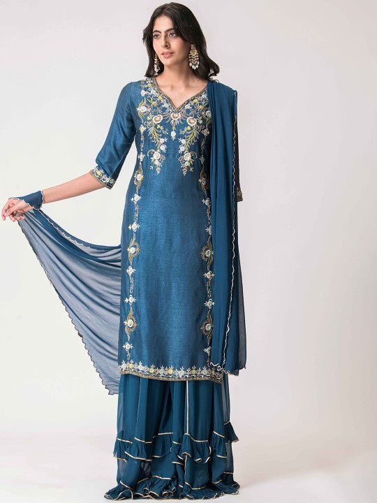 The Front Row Women Floral Embroidered Silk Kurta