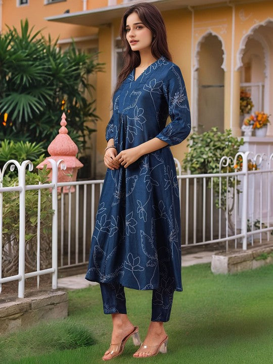 GoSriKi Ethnic Motifs Printed V-Neck A-Line Kurta With Trousers