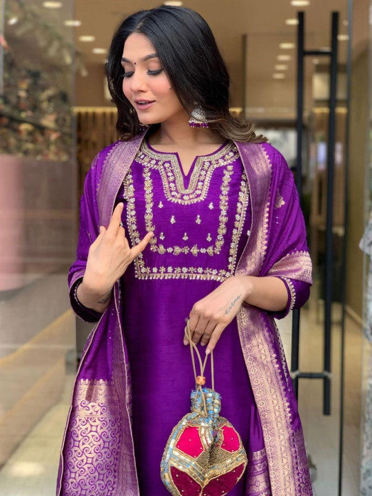 BLACK SCISSOR Floral Embroidered Straight Chanderi Cotton Kurta With Trousers And Dupatta