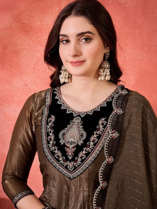 Floral Yoke Design Round Neck Sequinned A-Line Kurta