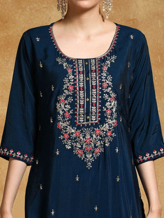 Varanga Floral Embroidered Round Neck Straight Kurta
