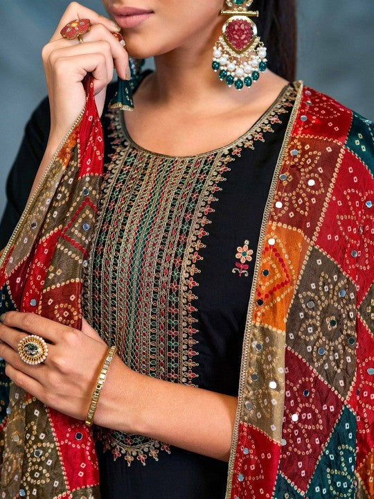 Floral Zari Embroidered Straight Pure Cotton Kurta With Trousers And Dupatta
