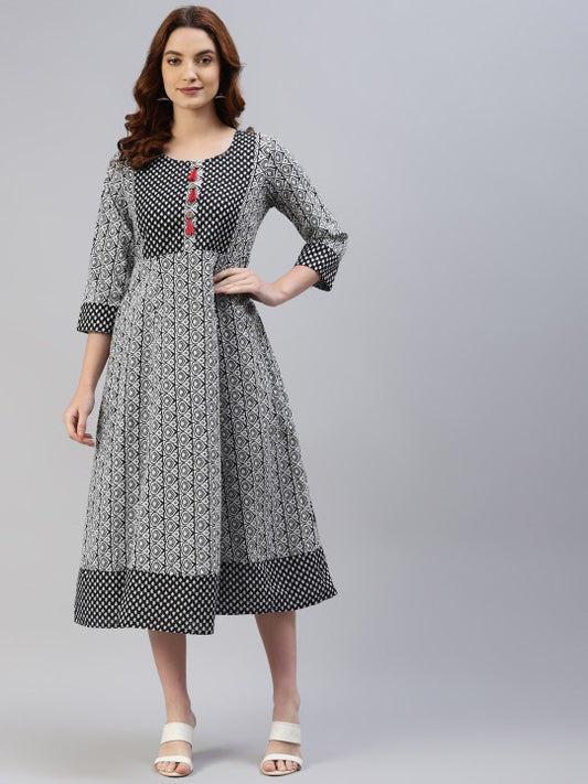 SVARCHI Women White & Black Ethnic Motifs Printed A-Line Midi Dress