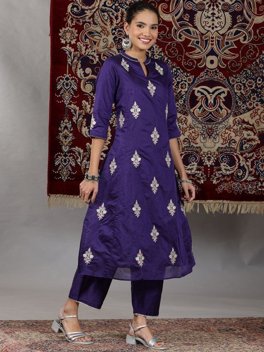AURELIA Women Floral Embroidered Regular Kurta with Palazzos & With Dupatta