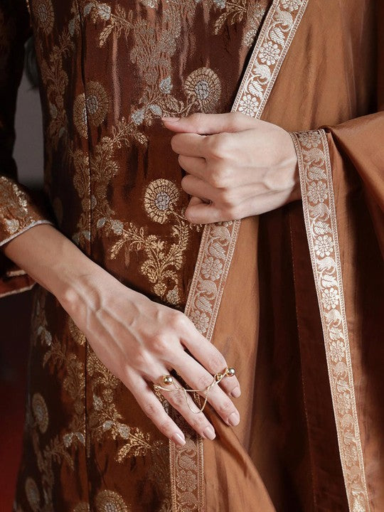 Ganga Women Regular Raw Silk Kurta