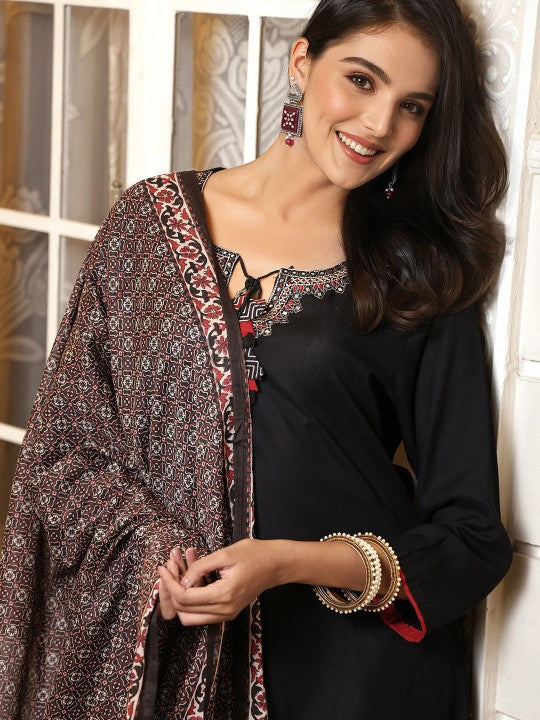 Ishin Floral Embroidered Thread Work Pure Cotton A-Line Kurta
