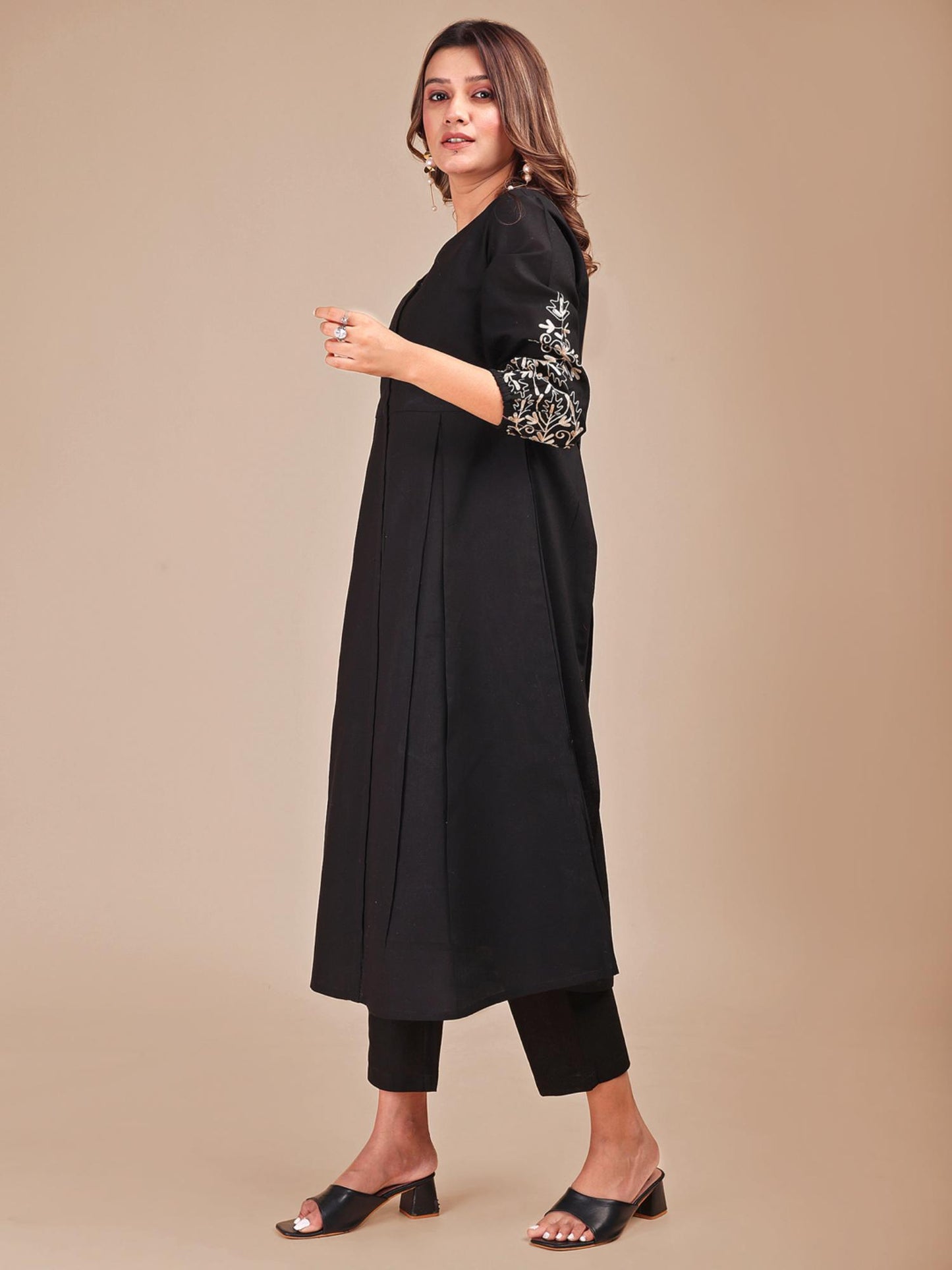 Women Black Linen Embroidered Co-ord Set