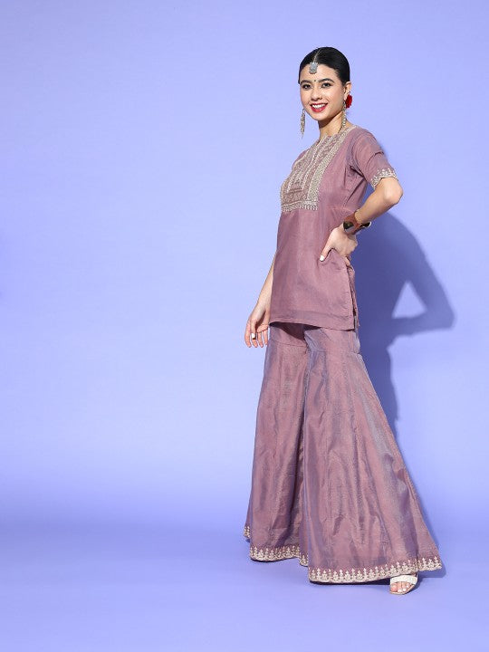 Inddus Women Floral Thread Sequinned Embroidered Kurta