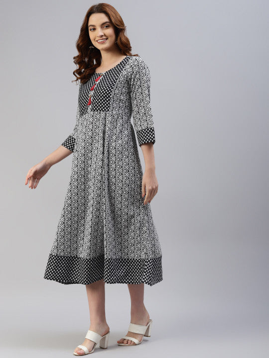SVARCHI Women White & Black Ethnic Motifs Printed A-Line Midi Dress