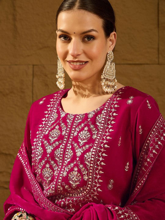 House of Pataudi Embroidered Velvet Straight Kurta