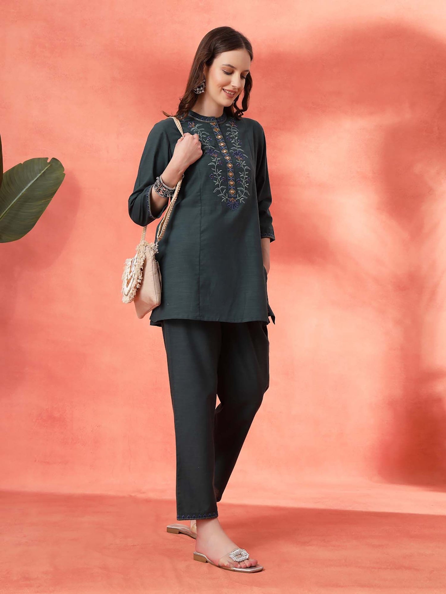 Green Floral Embroidered Cotton Blend Co-Ord (Set of 2)