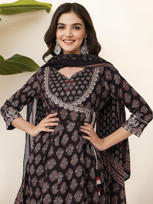 Ishin Ethnic Motifs Printed Angrakha Gotta Patti Pure Cotton Kurta With Trousers & Dupatta