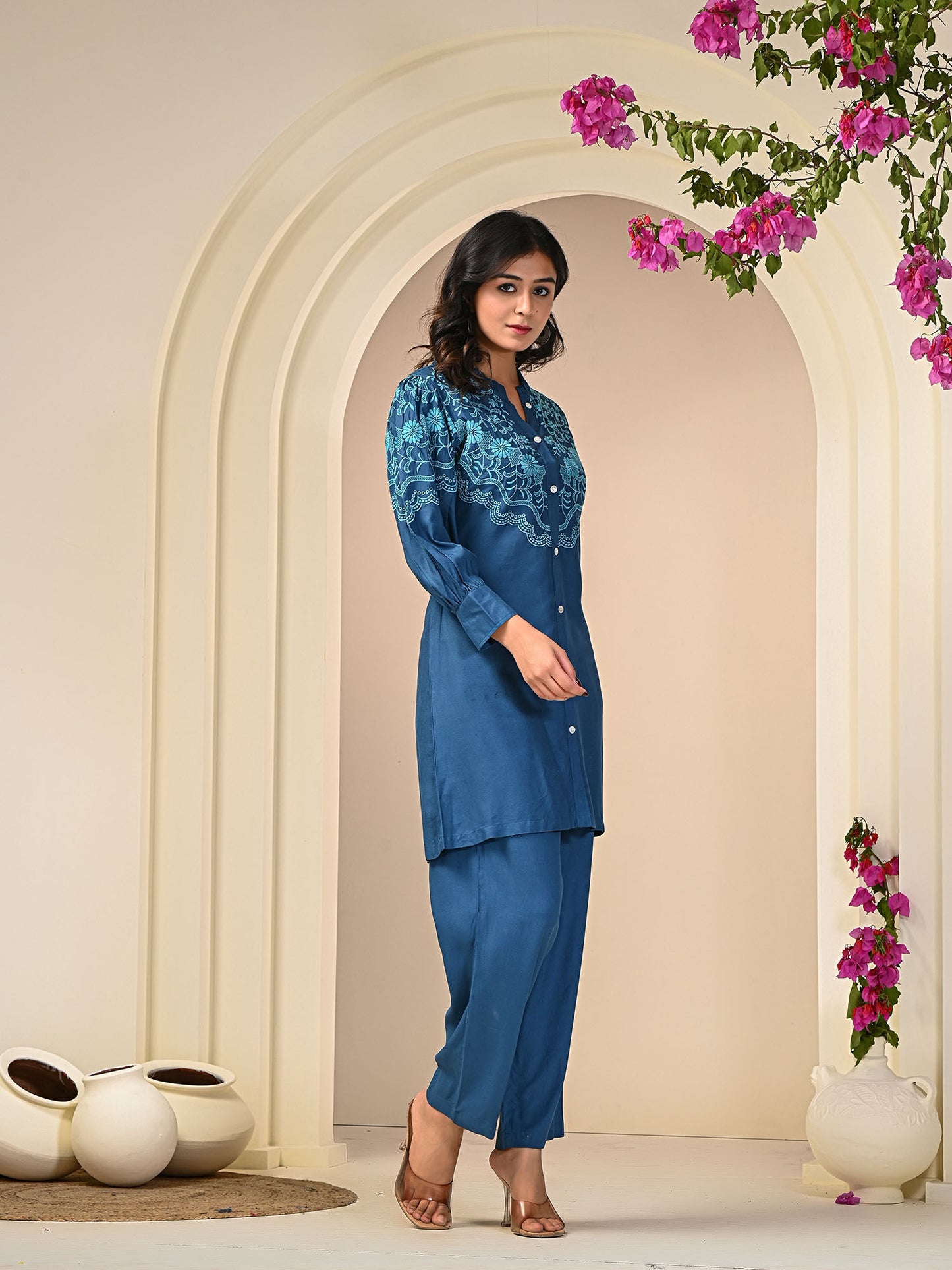 Women Turquoise Cotton Blend Embroidered Co-Ord (Set of 2)