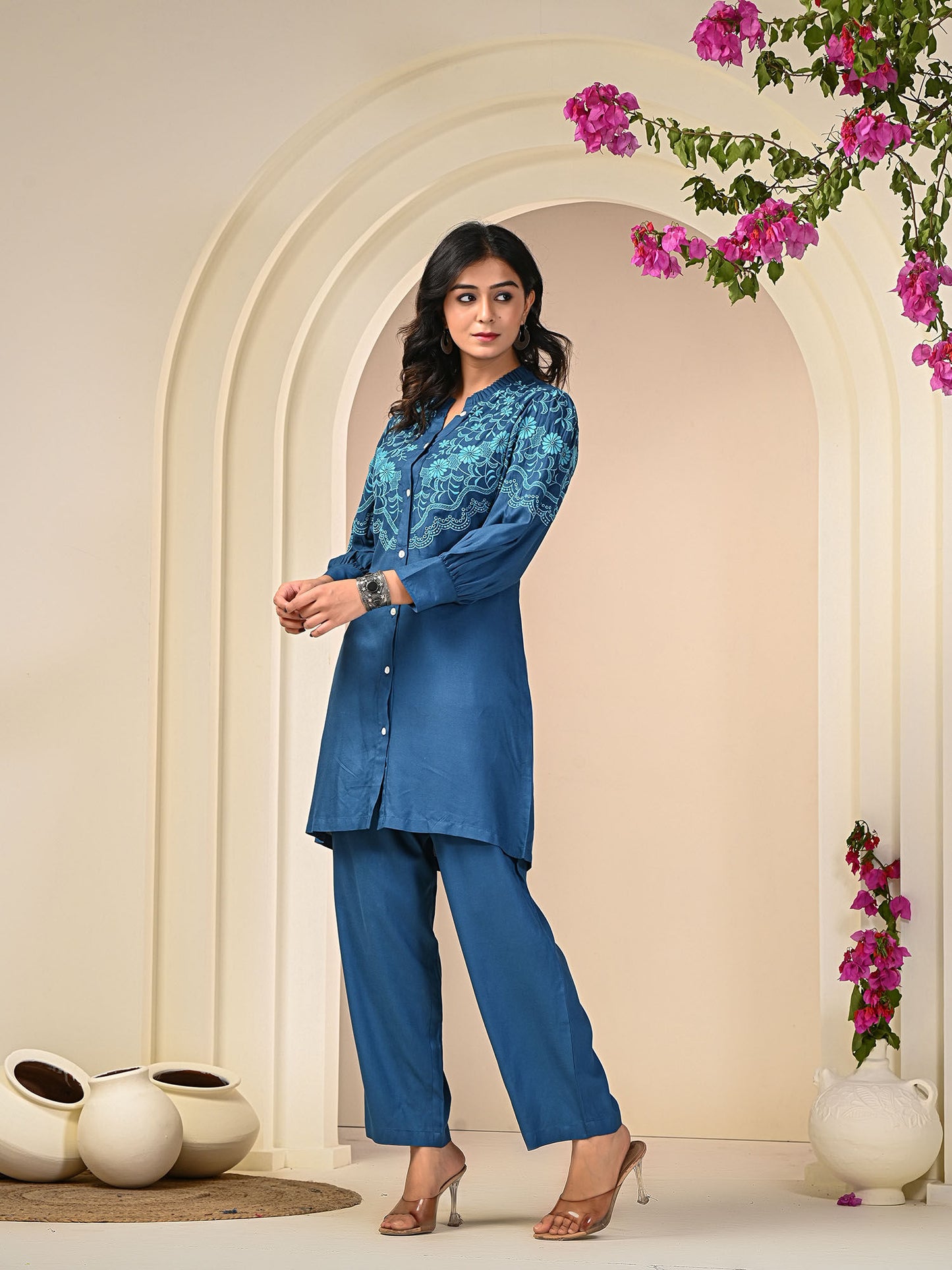 Women Turquoise Cotton Blend Embroidered Co-Ord (Set of 2)