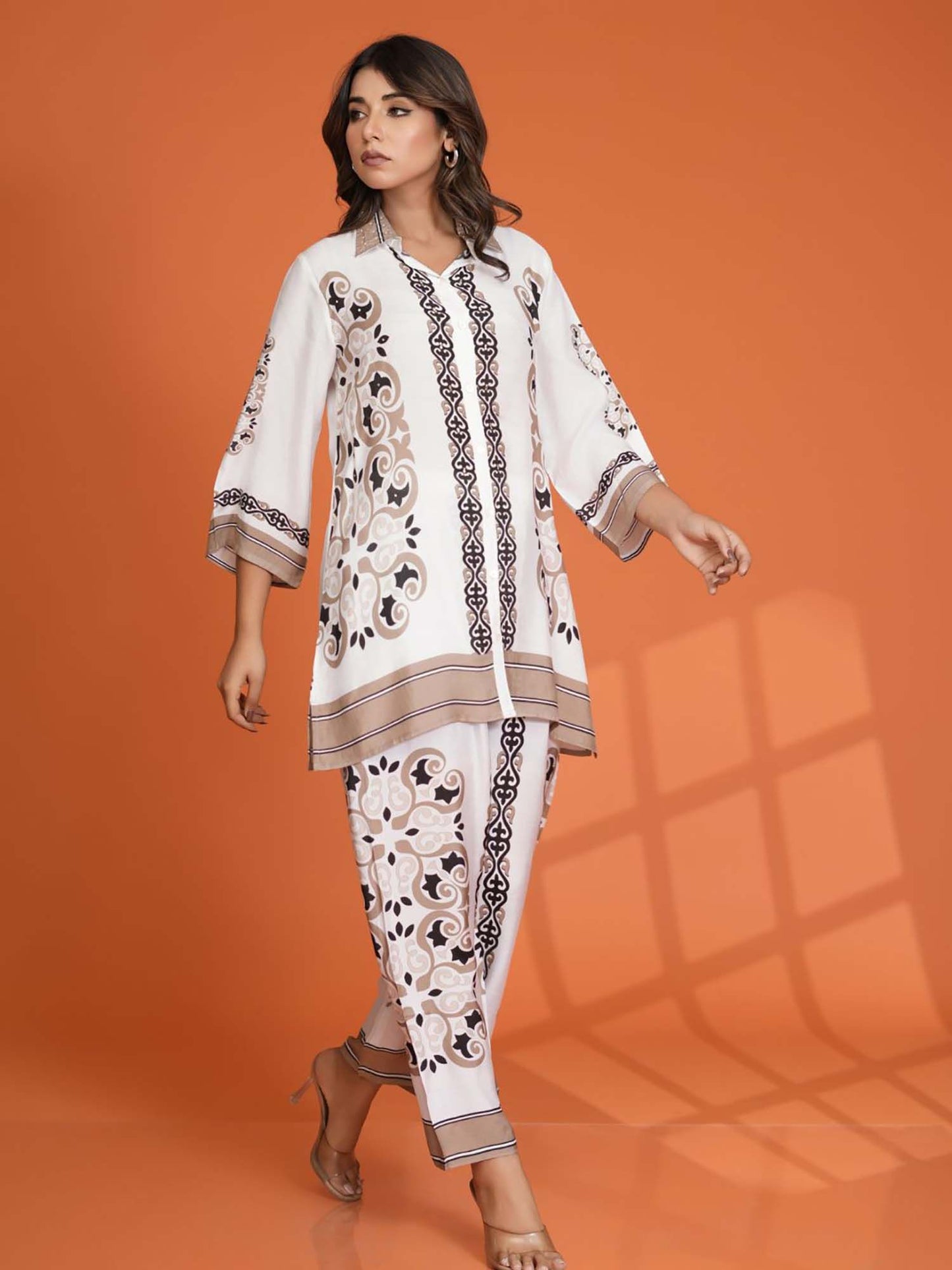 White &amp; Brown Floral Placement Print Co-Ord (Set of 2)