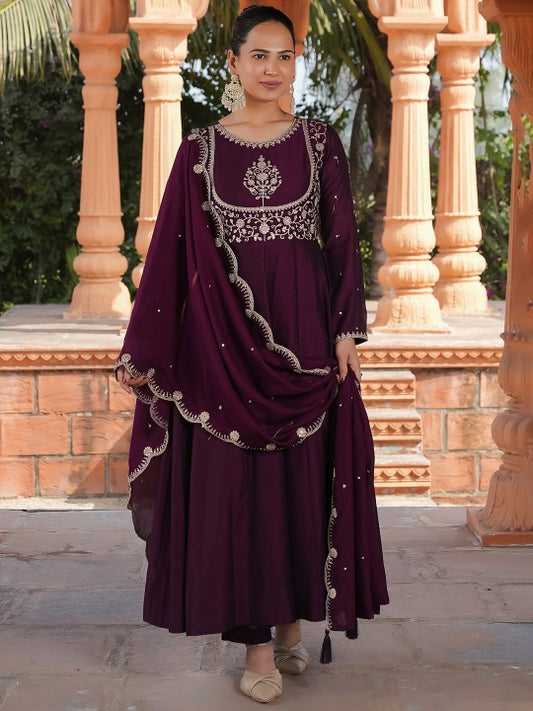 HAVISHE CLUB Floral Embroidered Sequinned Round Neck Kurta With Trousers & Dupatta