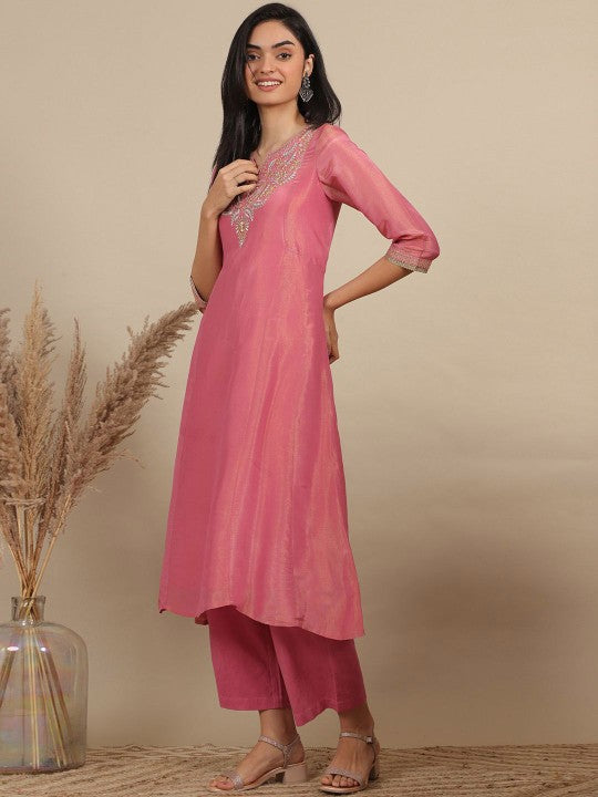 AURELIA Women Floral Embroidered Regular Kurta with Palazzos & With Dupatta