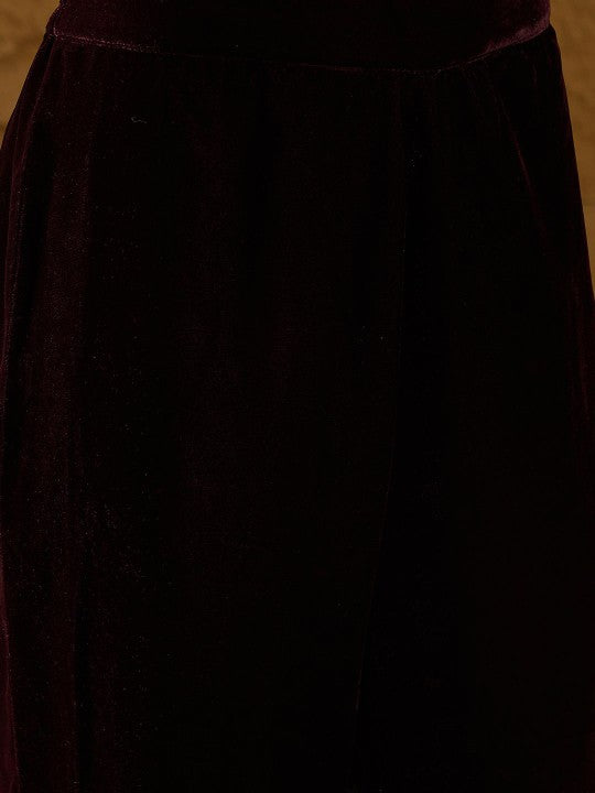 House of Pataudi Floral Embroidered Velvet Straight Kurta
