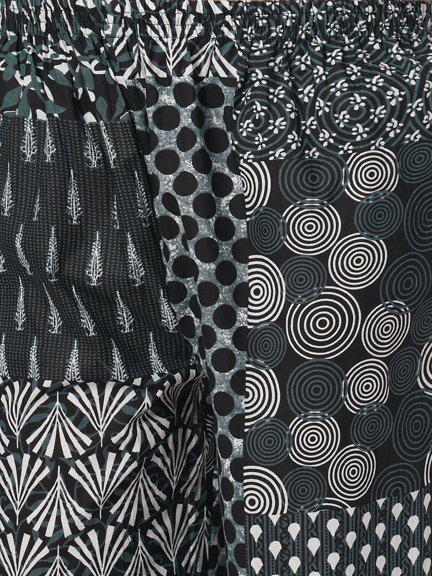 Women Black Geometric Printed Co-Ord Set