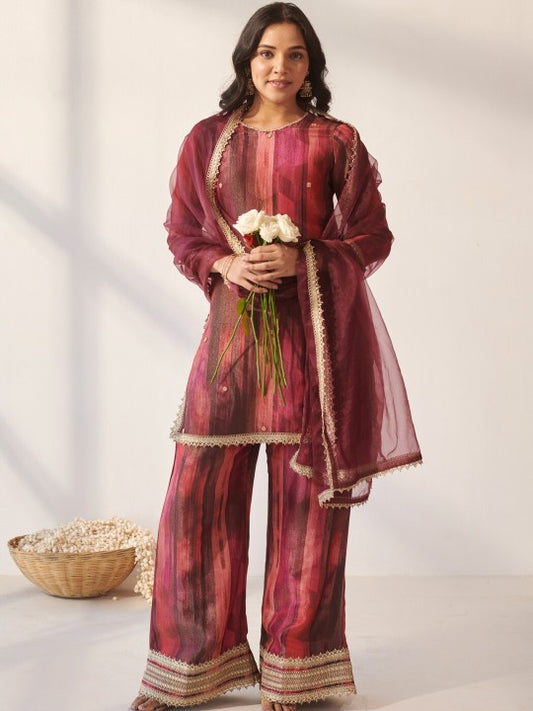 Ambraee Printed Gotta Patti Round Neck Regular Sleeves Kurta