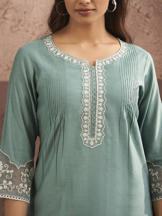 AUTUMN LANE Women Floral Yoke Design Thread Work Straight Kurta