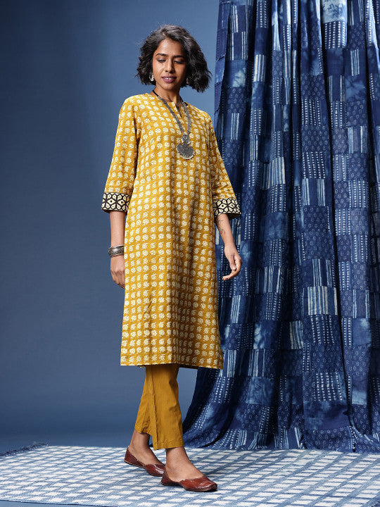 Taavi Floral Printed Bagru Kurta with Trousers & Dupatta