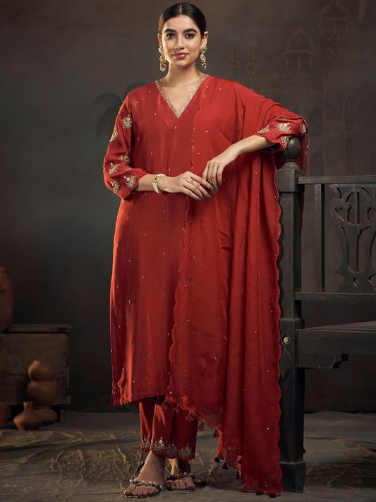 HIRIKA&DHRUTI Women Embroidered Chanderi Silk Kurta
