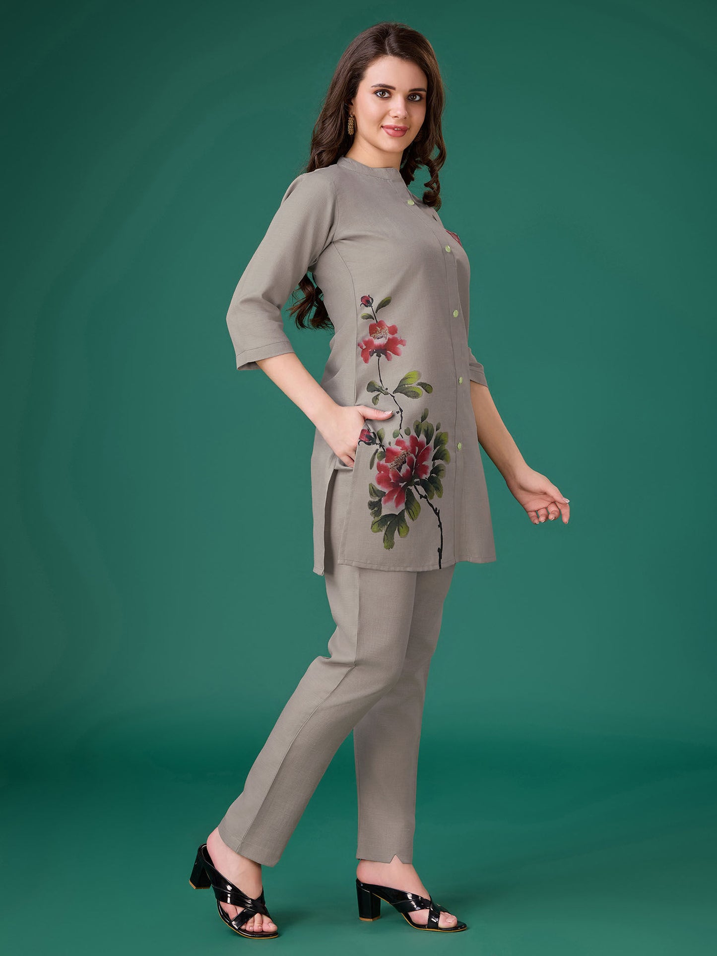 Women Grey Linen Floral Print Causal Co-Ord (Set of 2)