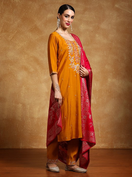 Varanga Women Floral Embroidered Regular Thread Work Kurta