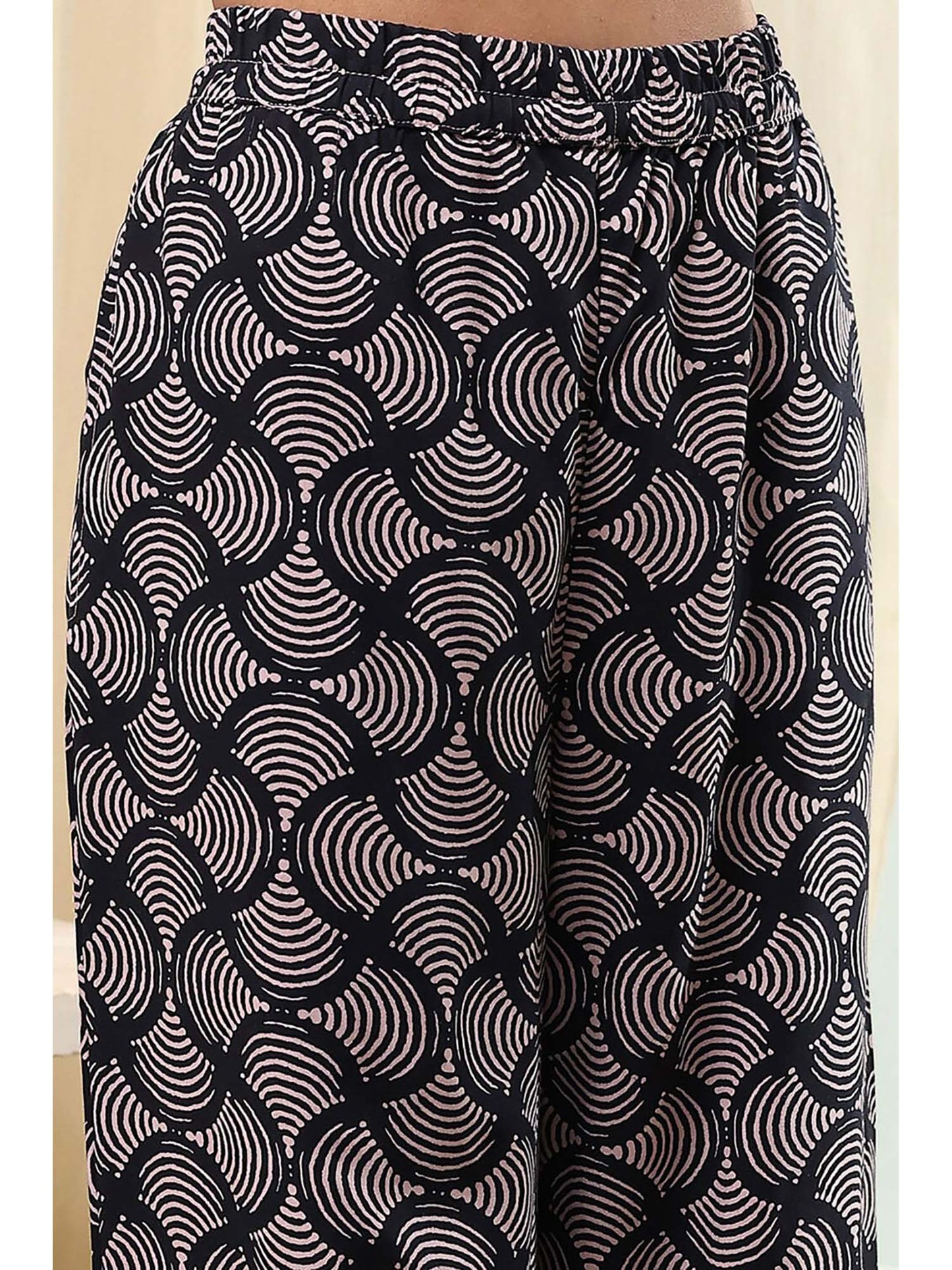 Women Black Viscose Rayon Straight Co-Ord (Set of 2)