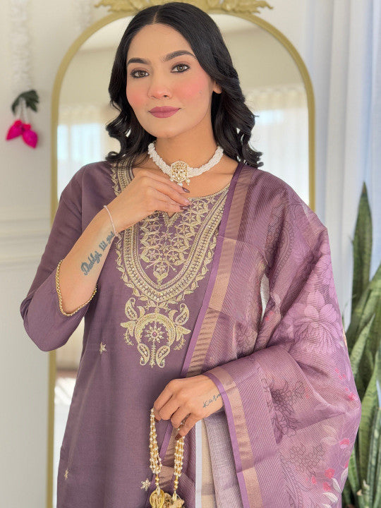CaniBani Women Floral Embroidered Regular Thread Work Kurta with Trousers & With Dupatta