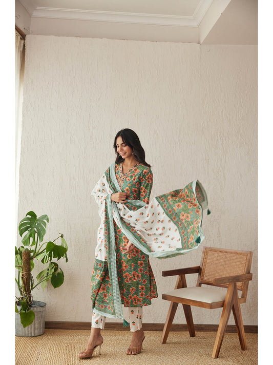 Women Green Floral Kurta with Pant and Dupatta